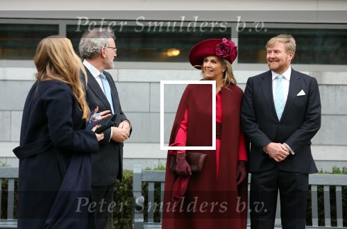 Den Haag 8 december 2021
Prinses Amalia arriveert voor de buitengewone vergadering van de Raad van State. Naast de prinses waren ook koning Willem Alexander en koningin Maxima bij de buitengewone vergadering aanwezig.
Na de vergadering ging Amalia in de tuin een boom planten.