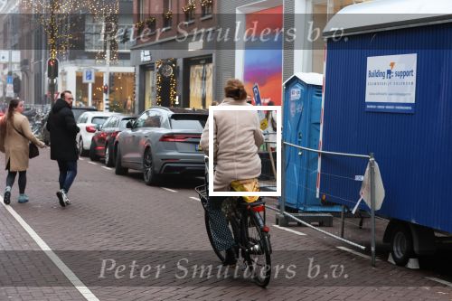 Amsterdam 4 december 2021
Prinses Marilene op de fiets op de pc hooftstraat