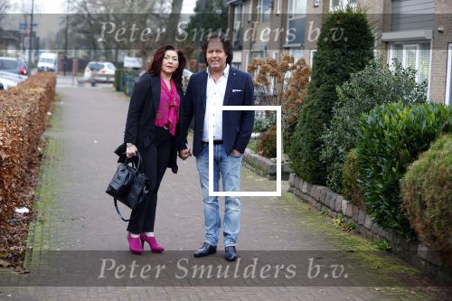 Elst 15 december 2021
Rene Leblanc en zijn vouw in de Albert Heijn met zijn bier .