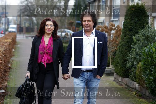 Elst 15 december 2021
Rene Leblanc en zijn vouw in de Albert Heijn met zijn bier .