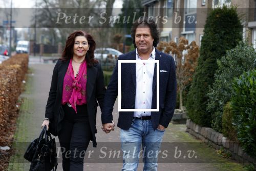 Elst 15 december 2021
Rene Leblanc en zijn vouw in de Albert Heijn met zijn bier .