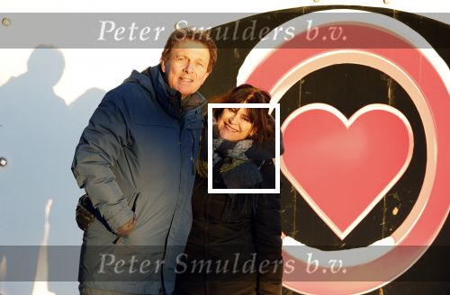 Amsterdam 21 december 2021
Robert ten Brink en zijn vrouw bij opnames all you need is love op museumplein.