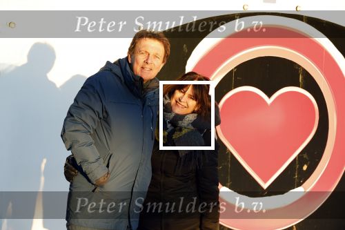 Amsterdam 21 december 2021
Robert ten Brink en zijn vrouw bij opnames all you need is love op museumplein.