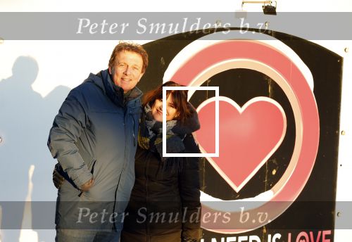 Amsterdam 21 december 2021
Robert ten Brink en zijn vrouw bij opnames all you need is love op museumplein.