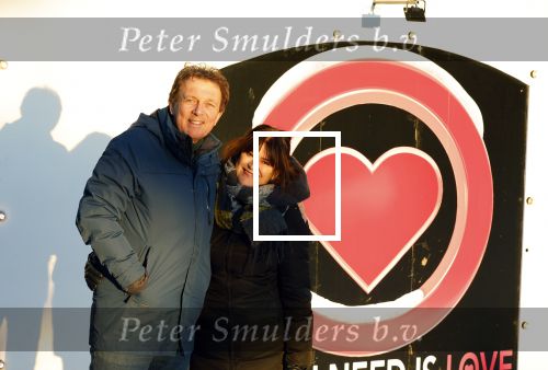 Amsterdam 21 december 2021
Robert ten Brink en zijn vrouw bij opnames all you need is love op museumplein.