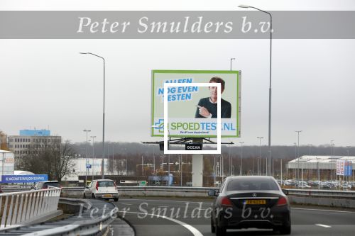 Schiphol 18 december 2021
Robert ten Brink maakt reclame voor spoedtest.nl coronacheck
