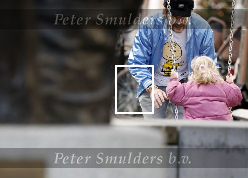Amsterdam 3 januari 2021
Sander lantinga en zijn vrouw Tessel v d Lugt voor het eerst wandelen met hun dochtertje Lexi . Ook hun andere dochter Cato is erbij.