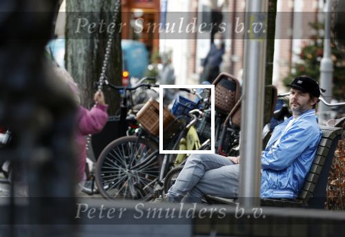 Amsterdam 3 januari 2021
Sander lantinga en zijn vrouw Tessel v d Lugt voor het eerst wandelen met hun dochtertje Lexi . Ook hun andere dochter Cato is erbij.