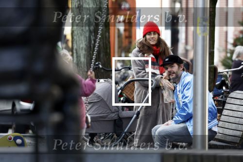 Amsterdam 3 januari 2021
Sander lantiga en zijn vrouw aan het wandelen met hun dochter en baby