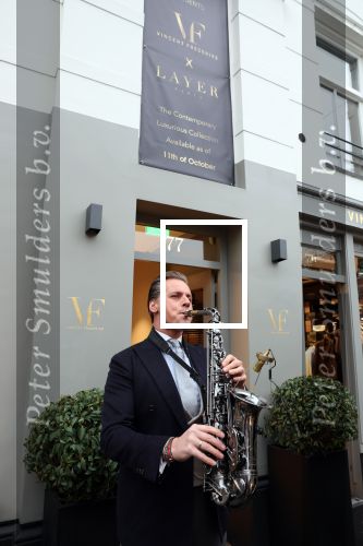Amsterdam 4 december 2021
Opening winkel Layer in Amsterdam zuid.
Saxofonist
