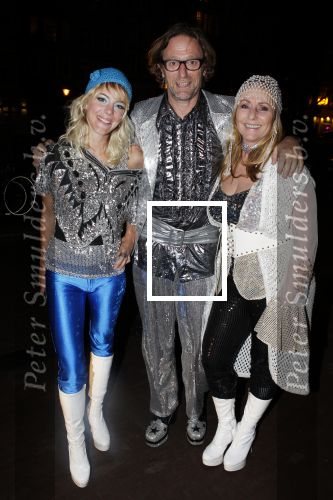 Amsterdam 22 januari 2011
Surprise feestje van Wendy v Dijk georganiseerd door haar vriend Erland Galjaard in hotel de Grand voor haar 40e verjaardag. Eric v Tijn Angela Groothuizen en Stacey Rookhuizen
Peter Smulders bv