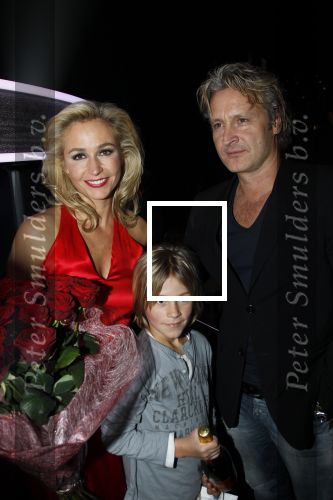 Ede 21 januari 2011
Finale van TVOH The voice of Holland in Ede gepresenteerd door Wendy v Dijk en Martijn Krabbe. Ben Saunders wint uiteindelijk. Wendy werd om 12 uur 40 en Erland Galjaard en Sem v Dijk waren erbij
Peter Smulders bv