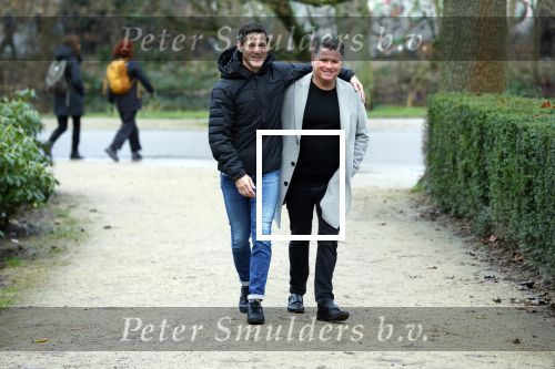 Amsterdam 18 december 2021
Wolter Kroes en zijn broer aan het wanelen in het vondelpark.