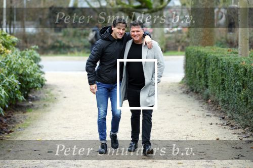 Amsterdam 18 december 2021
Wolter Kroes en zijn broer aan het wanelen in het vondelpark.
