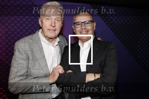 Hilversum 9 januari 2023
Arjan Lubach wordt bij beeld en Geluid gekozen tot mediapersoon van 2022. Andre v Duin reikt hem de prijs uit .