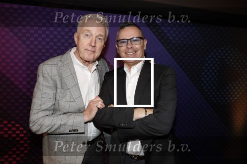 Hilversum 9 januari 2023
Arjan Lubach wordt bij beeld en Geluid gekozen tot mediapersoon van 2022. Andre v Duin reikt hem de prijs uit .