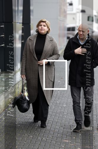 Hilversum 29 december 2022
Bij Beeld en Geluid op het mediapark  konden mensen afscheid nemen van Han Peekel . Dennis Jansen en Angela de Jong