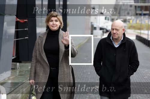 Hilversum 29 december 2022
Bij Beeld en Geluid op het mediapark  konden mensen afscheid nemen van Han Peekel . Dennis Jansen en Angela de Jong
