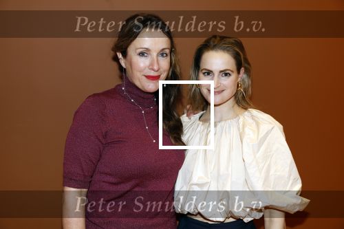 Amsterdam 23 december 2022
Premiere Francis v Broekhuizen in Beurs v Berlage.
Annick Boer met een vriendin