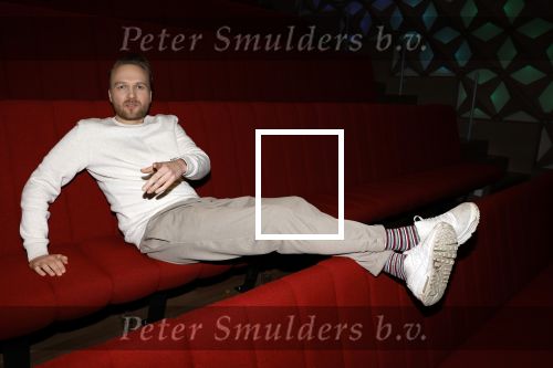 Hilversum 9 januari 2023
Arjan Lubach wordt bij beeld en Geluid gekozen tot mediapersoon van 2022. Andre v Duin reikt hem de prijs uit .