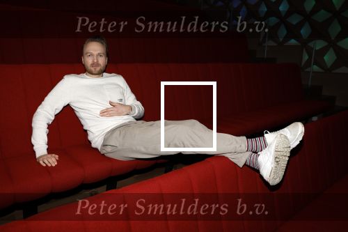 Hilversum 9 januari 2023
Arjan Lubach wordt bij beeld en Geluid gekozen tot mediapersoon van 2022. Andre v Duin reikt hem de prijs uit .