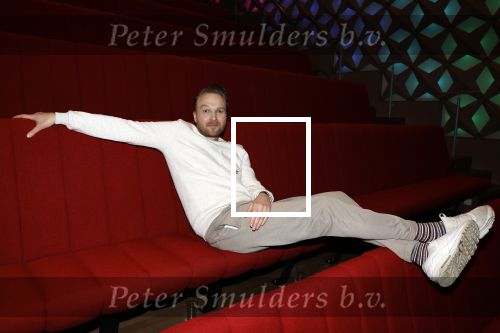 Hilversum 9 januari 2023
Arjan Lubach wordt bij beeld en Geluid gekozen tot mediapersoon van 2022. Andre v Duin reikt hem de prijs uit .