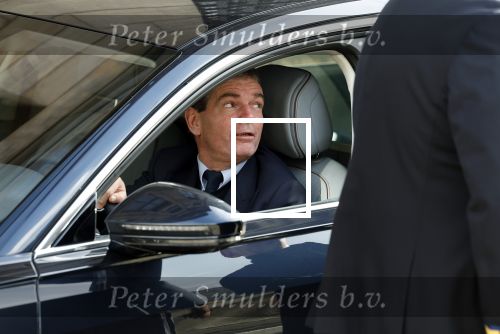 Amsterdam 18 januari 2023
De tweede dag van de nieuwjaarsreceptie van Koning Willem Alexander en koningin Maxima op het paleis op de Dam. Ook prinses Beatrix was weer aanwezig. Arnold de Chauffeur van Maxima
