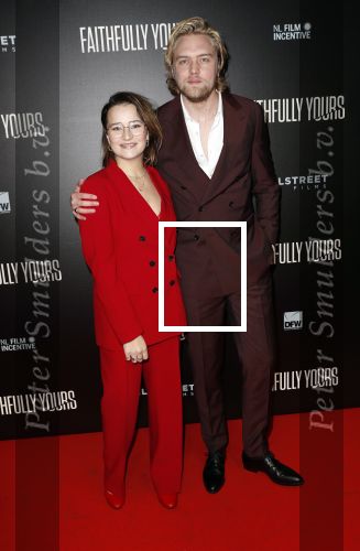 Amsterdam 19 december 2022
Premiere Faithfully Yours in Tuschinski
Barbara Sloesen met partner Joost Hofman