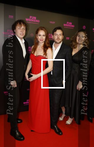 Amsterdam 16 januari 2023
Premiere Fijn weekend in Tuschinski.
De cast bestaat uit oa Sarah Chronis Carolien Spoor Jon karthaus Lisa Zweerman Steef de Bot Kay Greidanus en Aus Greidanus sr. Bertrie Wierenga