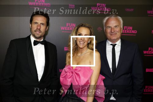 Amsterdam 16 januari 2023
Premiere Fijn weekend in Tuschinski.
De cast bestaat uit oa Sarah Chronis Carolien Spoor Jon karthaus Lisa Zweerman Steef de Bot Kay Greidanus en Aus Greidanus sr. Bob Sikkes (rechts) met Roos Reedijk en....