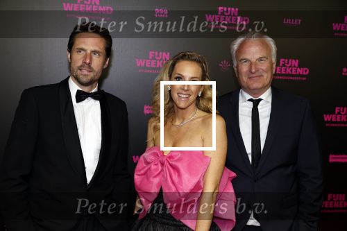 Amsterdam 16 januari 2023
Premiere Fijn weekend in Tuschinski.
De cast bestaat uit oa Sarah Chronis Carolien Spoor Jon karthaus Lisa Zweerman Steef de Bot Kay Greidanus en Aus Greidanus sr. Bob Sikkes (rechts) met Roos Reedijk en....