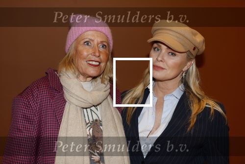 Amsterdam 23 december 2022
Premiere Francis v Broekhuizen in Beurs v Berlage.
Bridget Maasland met haar moeder Elly