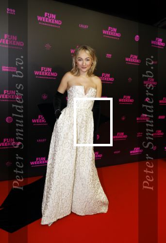 Amsterdam 16 januari 2023
Premiere Fijn weekend in Tuschinski.
De cast bestaat uit oa Sarah Chronis Carolien Spoor Jon karthaus Lisa Zweerman Steef de Bot Kay Greidanus en Aus Greidanus sr.