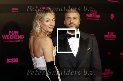 Amsterdam 16 januari 2023
Premiere Fijn weekend in Tuschinski.
De cast bestaat uit oa Sarah Chronis Carolien Spoor Jon karthaus Lisa Zweerman Steef de Bot Kay Greidanus en Aus Greidanus sr.