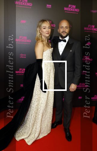 Amsterdam 16 januari 2023
Premiere Fijn weekend in Tuschinski.
De cast bestaat uit oa Sarah Chronis Carolien Spoor Jon karthaus Lisa Zweerman Steef de Bot Kay Greidanus en Aus Greidanus sr.