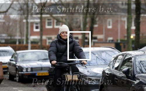 Amsterdam 4 januari 2023
Caroline Tensen op haar electrische v Moof fiets in Amsterdam zuid.