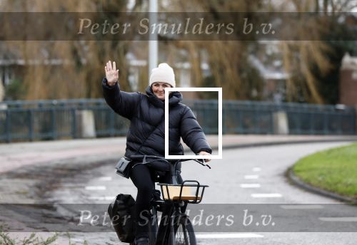 Amsterdam 4 januari 2023
Caroline Tensen op haar electrische v Moof fiets in Amsterdam zuid.