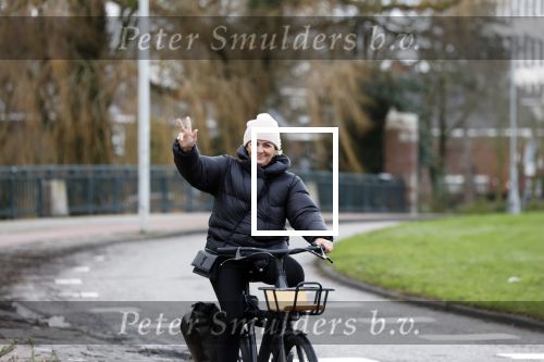 Amsterdam 4 januari 2023
Caroline Tensen op haar electrische v Moof fiets in Amsterdam zuid.