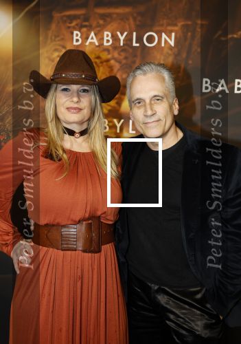 Amsterdam 9 januari 2022
Premiere Babylon in Tuschinski. Robert Schoemacher met zijn vrouw Claudia