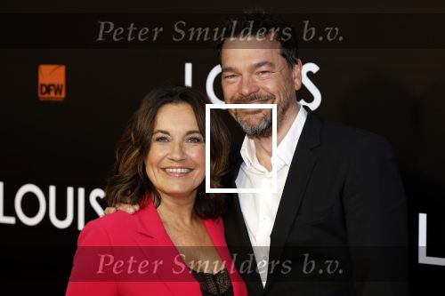 Amsterdam 11 april 2022
Premiere documentaire Louis  over het leven van Louis v Gaal in Tuschinski. Louis kam samen met zijn vrouw Truus. Dione de Graaff met partner Nando Boers