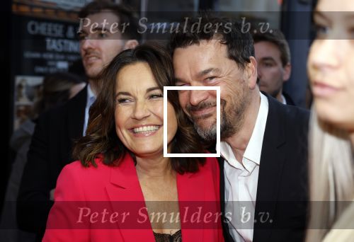 Amsterdam 11 april 2022
Premiere documentaire Louis  over het leven van Louis v Gaal in Tuschinski. Louis kwam samen met zijn vrouw Truus. Dione de Graaff met partner Nando Boers