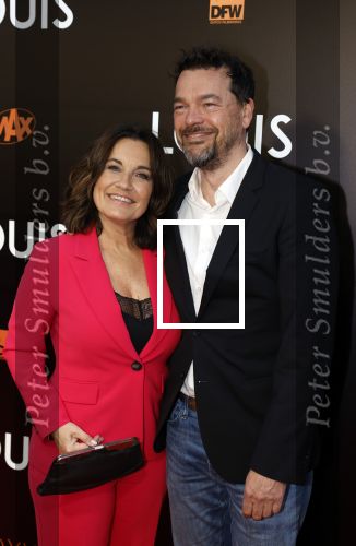 Amsterdam 11 april 2022
Premiere documentaire Louis  over het leven van Louis v Gaal in Tuschinski. Louis kwam samen met zijn vrouw Truus. Dione de Graaff met partner Nando Boers