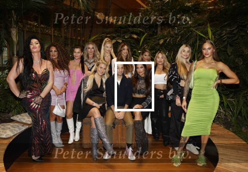 Amsterdam 6 januari 2023
Echte Meisjes In De Jungle 2023, Deelnemers Gaby Blaaser , Louisa Janssen , Diva Maria , Janice Blok , Michella Kox , Lena (Ex on the Beach), Jill Goede Kelly Heruer , Esmee Ipema ,Fabiola Volkers Annebel Visscher en Channah Koerten . Valerio Zeno presenteert het programma. Presentatie was in hotel Jakarta.
