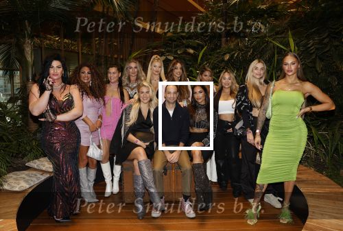 Amsterdam 6 januari 2023
Echte Meisjes In De Jungle 2023, Deelnemers Gaby Blaaser , Louisa Janssen , Diva Maria , Janice Blok , Michella Kox , Lena (Ex on the Beach), Jill Goede Kelly Heruer , Esmee Ipema ,Fabiola Volkers Annebel Visscher en Channah Koerten . Valerio Zeno presenteert het programma. Presentatie was in hotel Jakarta.