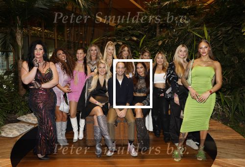 Amsterdam 6 januari 2023
Echte Meisjes In De Jungle 2023, Deelnemers Gaby Blaaser , Louisa Janssen , Diva Maria , Janice Blok , Michella Kox , Lena (Ex on the Beach), Jill Goede Kelly Heruer , Esmee Ipema ,Fabiola Volkers Annebel Visscher en Channah Koerten . Valerio Zeno presenteert het programma. Presentatie was in hotel Jakarta.
