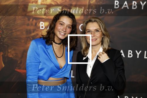 Amsterdam 9 januari 2022
Premiere Babylon in Tuschinski.
Elle v Rijn met haar dochter