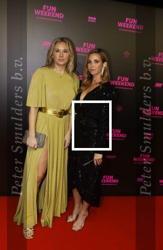 Amsterdam 16 januari 2023
Premiere Fijn weekend in Tuschinski.
De cast bestaat uit oa Sarah Chronis Carolien Spoor Jon karthaus Lisa Zweerman Steef de Bot Kay Greidanus en Aus Greidanus sr. Ellen Hoog met een vriendin