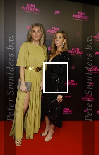 Amsterdam 16 januari 2023
Premiere Fijn weekend in Tuschinski.
De cast bestaat uit oa Sarah Chronis Carolien Spoor Jon karthaus Lisa Zweerman Steef de Bot Kay Greidanus en Aus Greidanus sr. Ellen Hoog met een vriendin