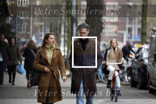 Amsterdam 6 april 2022
Erik Dijkstra met (een) vriendin op straat in Amsterdam zuid.