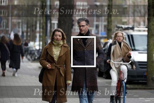 Amsterdam 6 april 2022
Erik Dijkstra met (een) vriendin op straat in Amsterdam zuid.